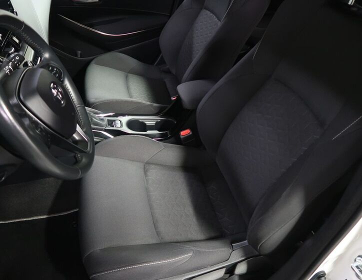 Toyota Corolla 9
