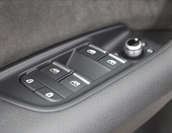 Audi Q7 15