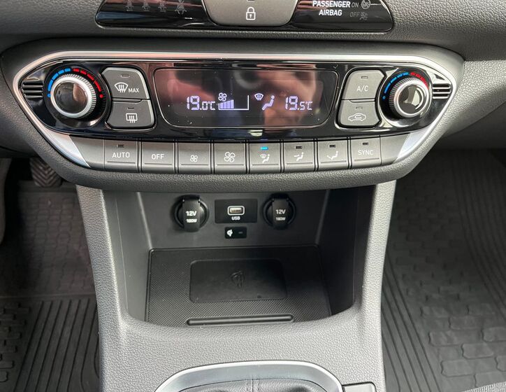 Hyundai i30 25