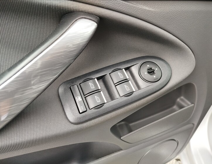 Ford C-MAX 10