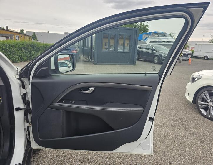 Volvo XC70 31