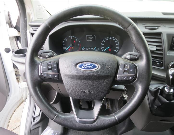 Ford Transit Custom 8