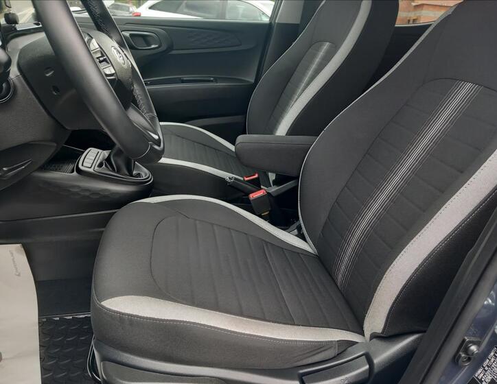Hyundai i10 16
