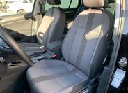 Volkswagen Golf 16