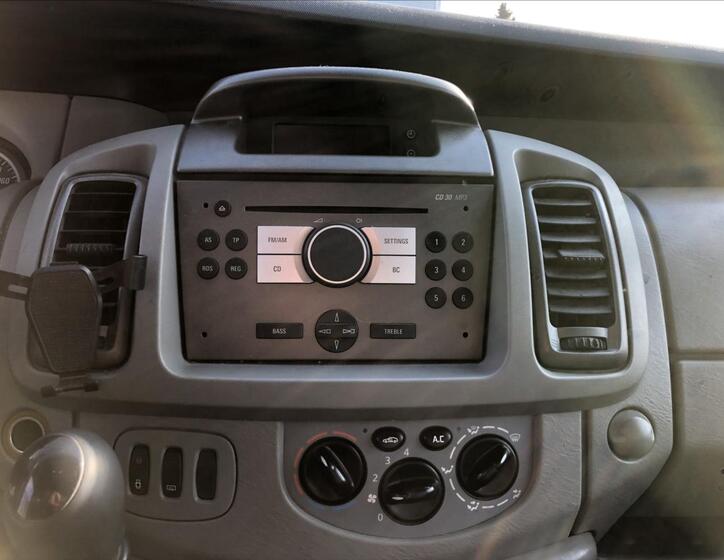 Opel Vivaro 15