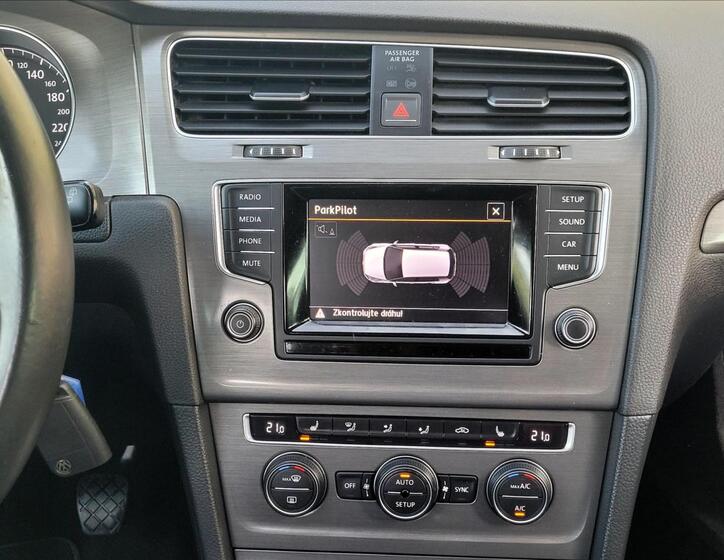 Volkswagen Golf 35