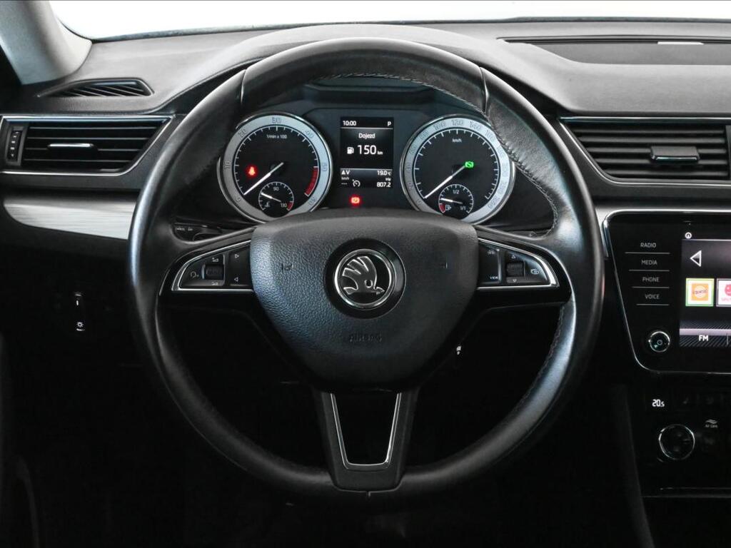 Škoda Superb 16