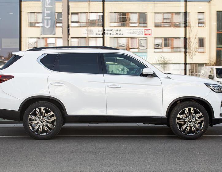 SsangYong Rexton 4
