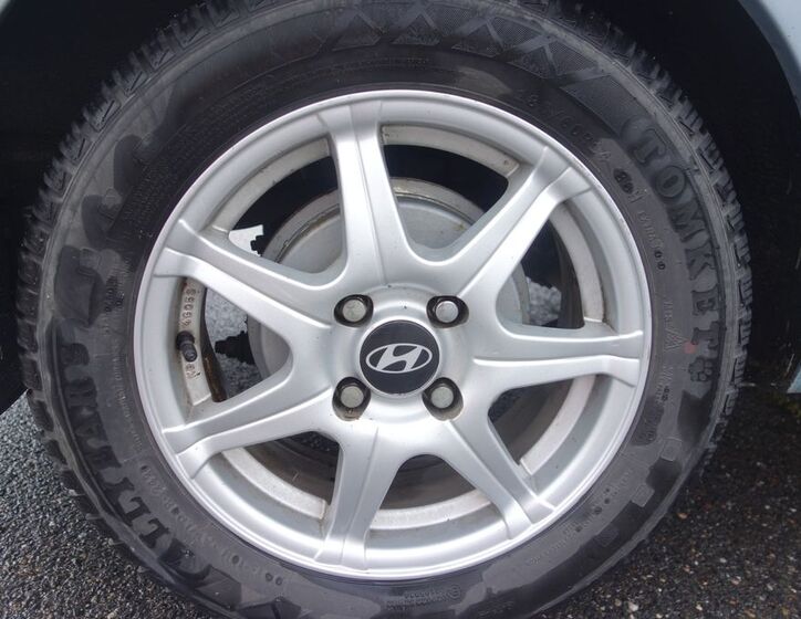 Hyundai Accent 11