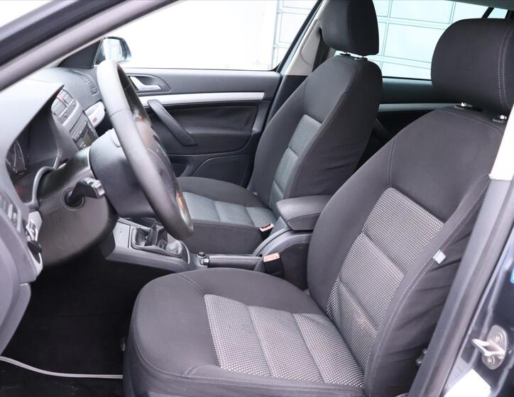 Škoda Octavia 12
