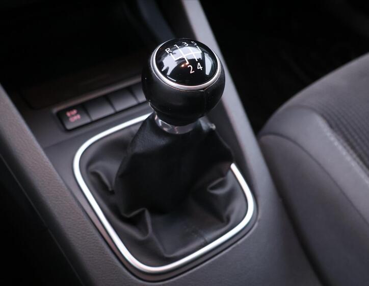 Volkswagen Golf 27