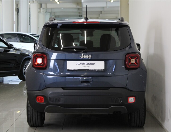 Jeep Renegade 4