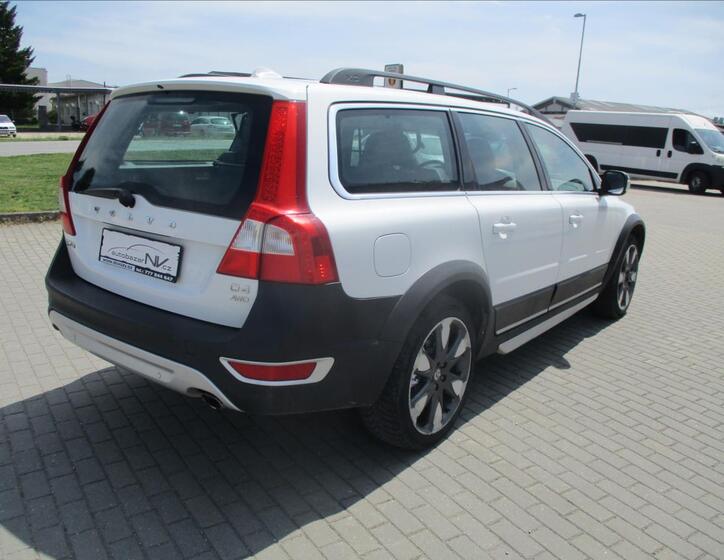 Volvo XC70 4