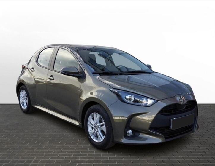 Toyota Yaris 1