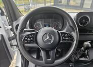 Mercedes-Benz Sprinter 9