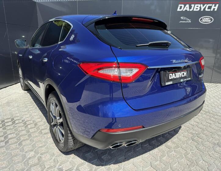Maserati Levante 6