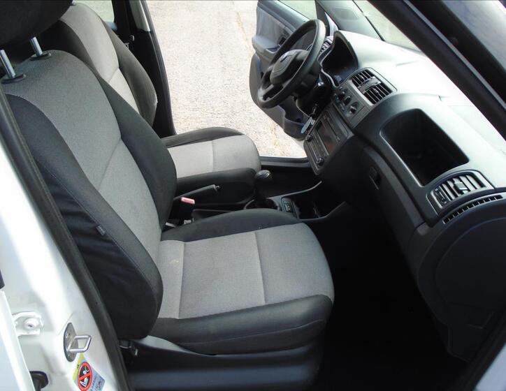 Škoda Roomster 19