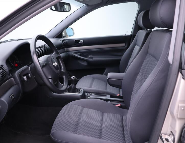 Audi A4 12