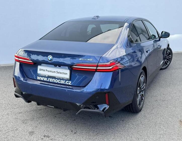 BMW i5 2