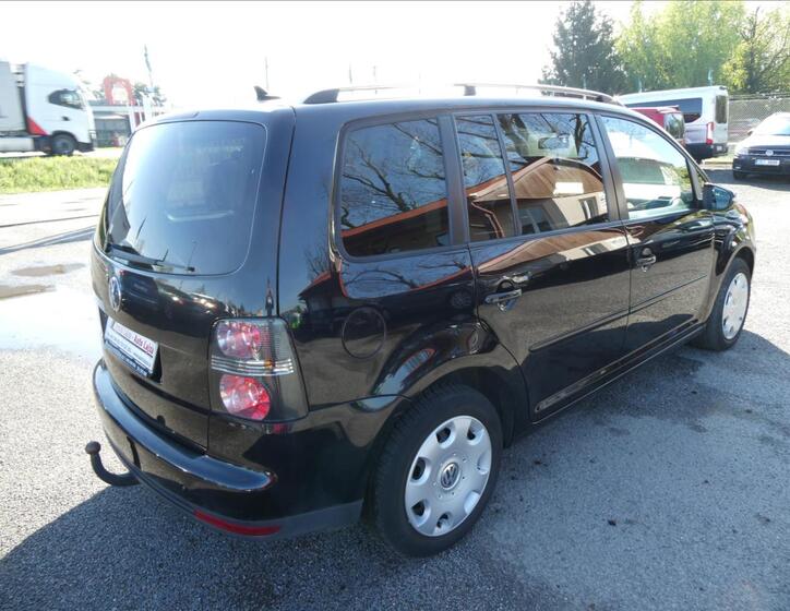 Volkswagen Touran 7