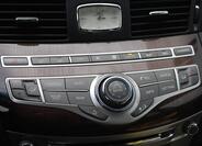 Infiniti Q70 18