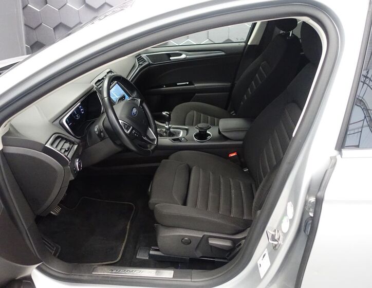 Ford Mondeo 25
