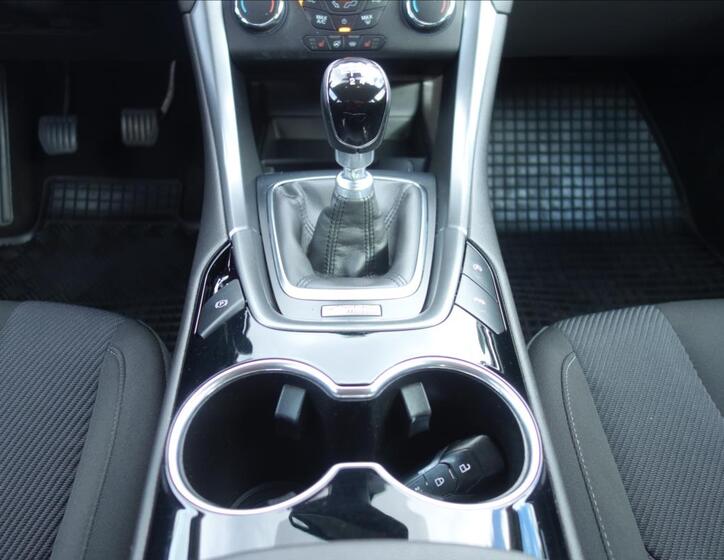 Ford Mondeo 22