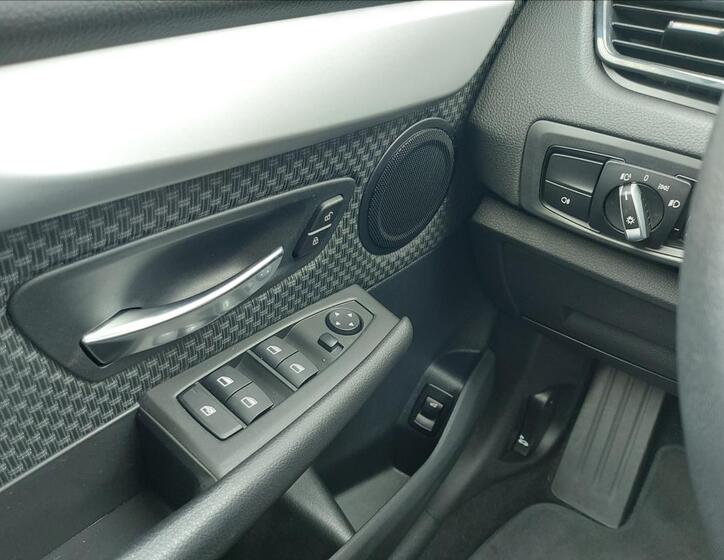 BMW Řada 2 27
