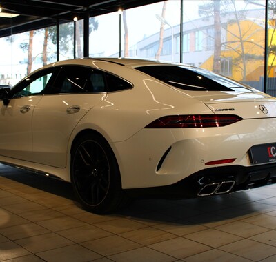 Mercedes-Benz AMG GT 4