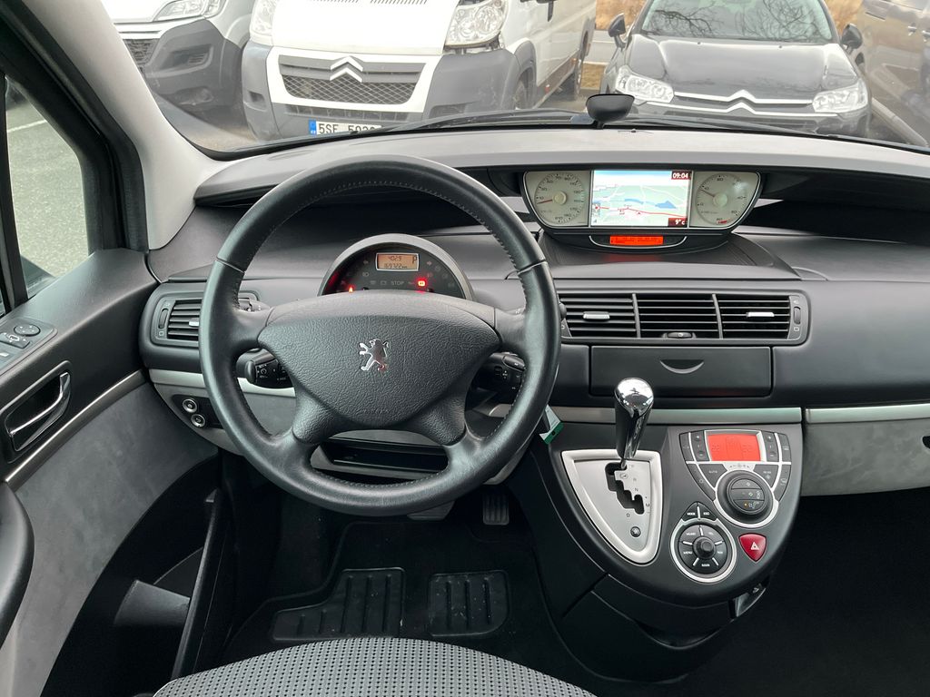Peugeot 807