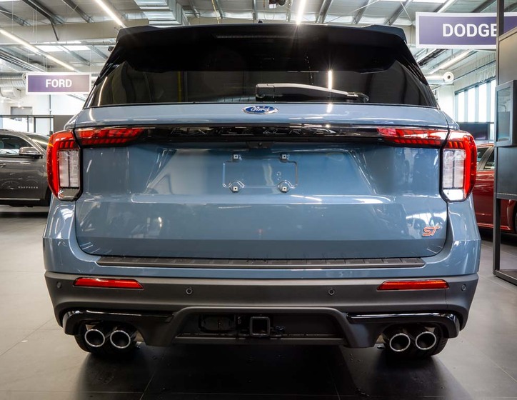Ford Explorer 4