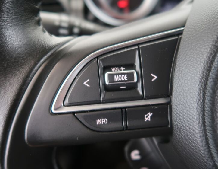 Suzuki Swift 25