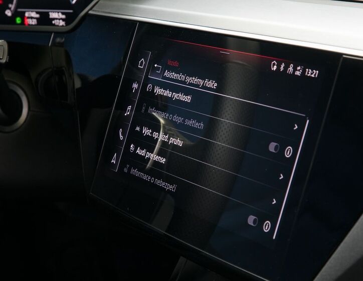 Audi e-tron 32