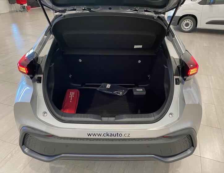 Toyota C-HR 9