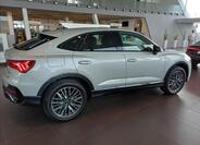 Audi Q3 4