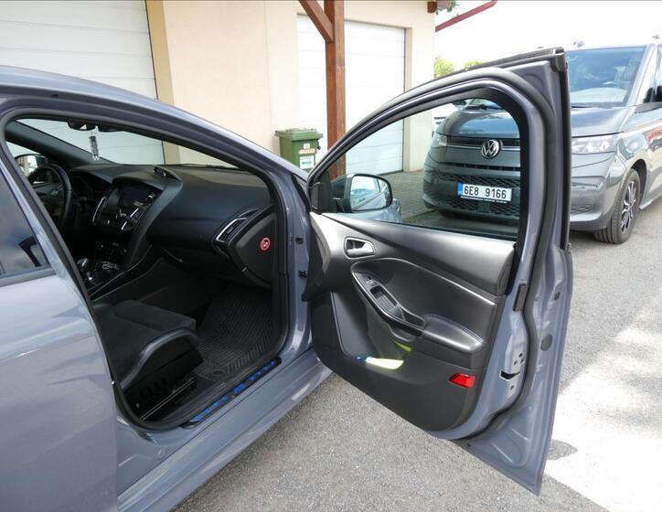 Ford Focus 26