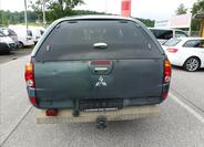 Mitsubishi L200 9