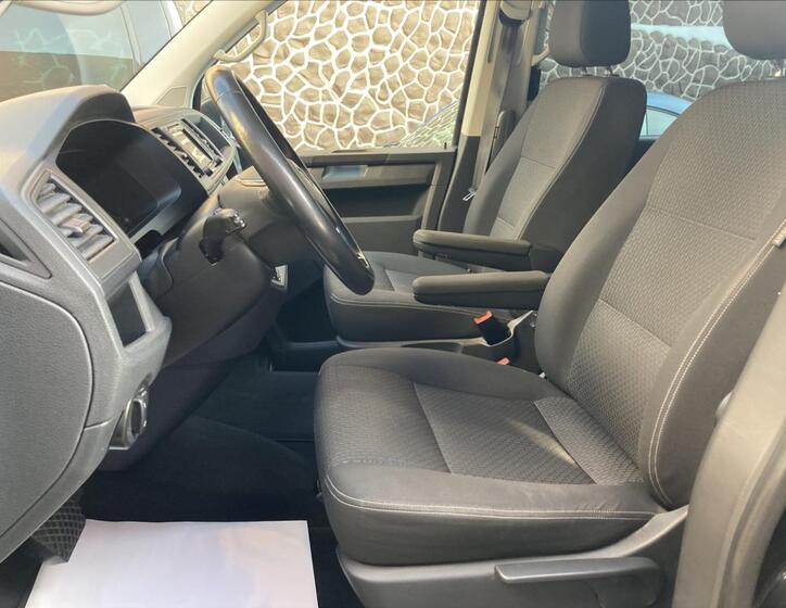 Volkswagen Multivan 8