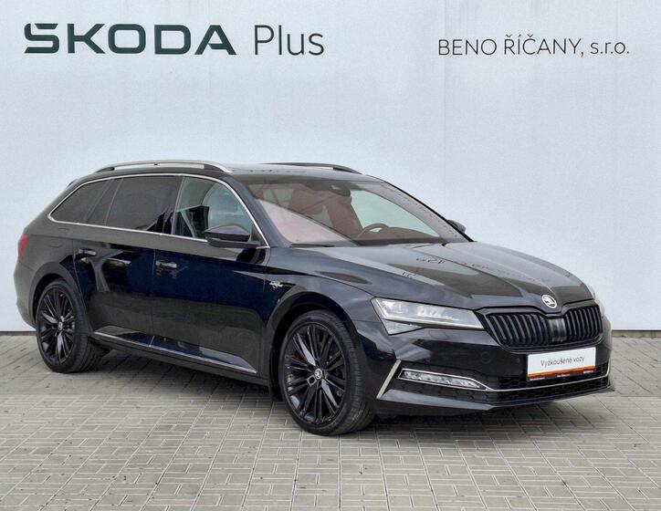 Škoda Superb 9