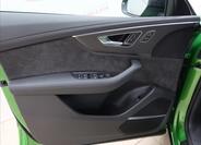 Audi RS Q8 11
