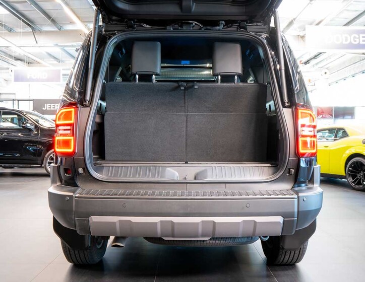 Toyota Land Cruiser 6