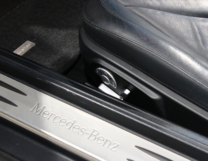 Mercedes-Benz SLK 10