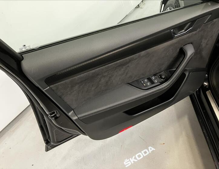 Škoda Superb 27