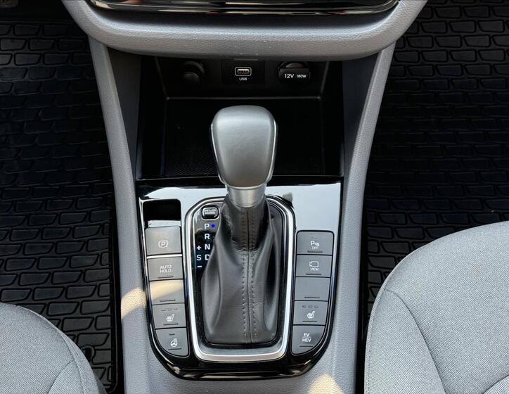Hyundai IONIQ 14