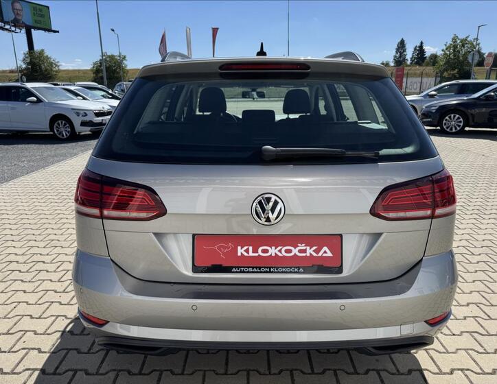 Volkswagen Golf 21
