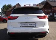 KIA Ceed 8