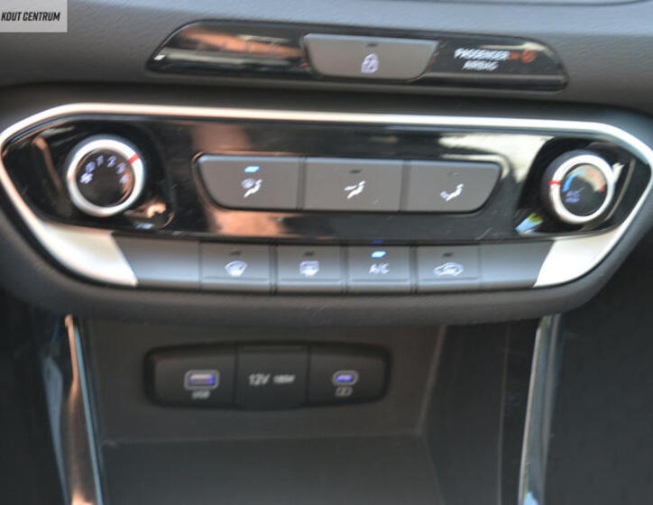 Hyundai i30 23