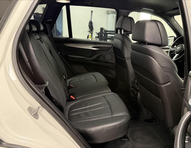 BMW X5 12