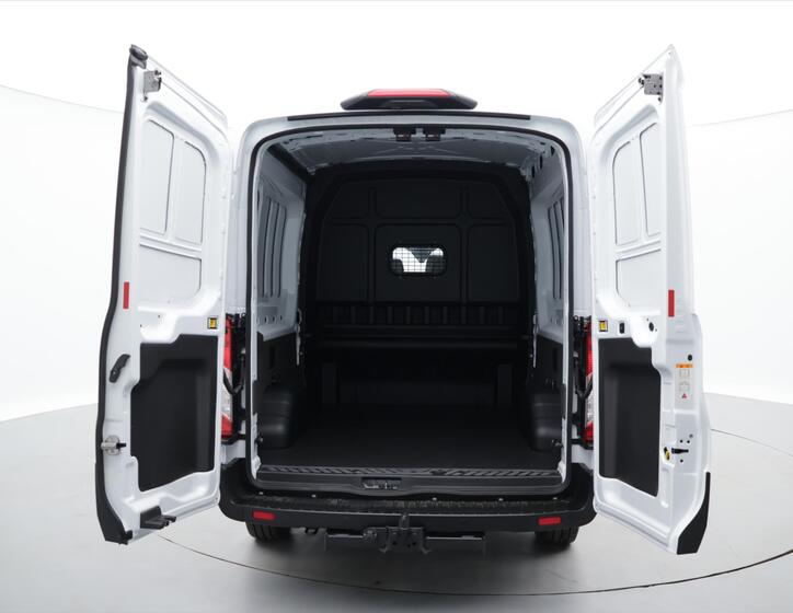 Ford Transit 9