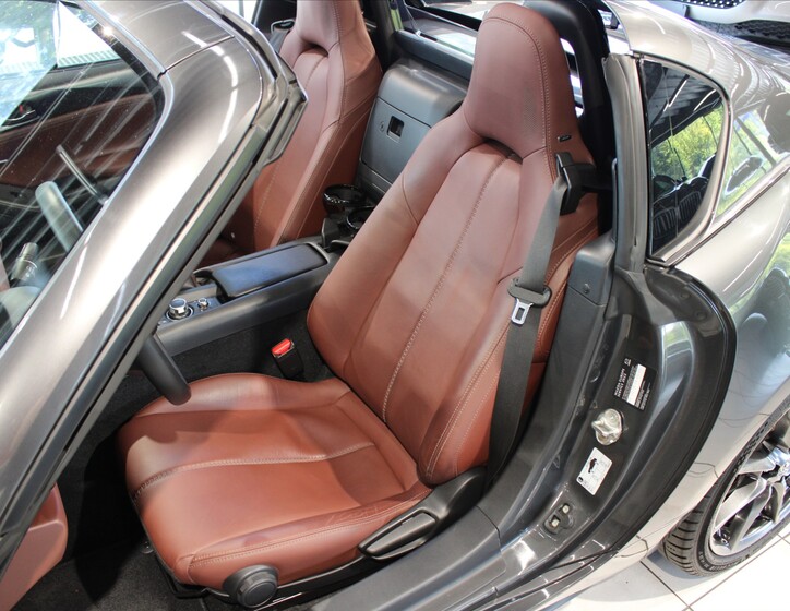 Mazda MX-5 9